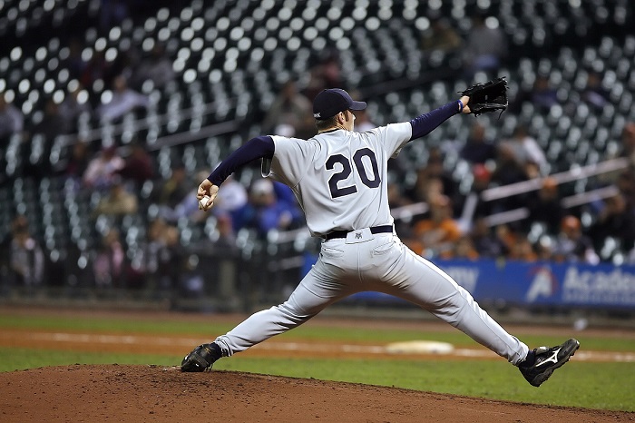 baseball pitch - strained rotator cuff